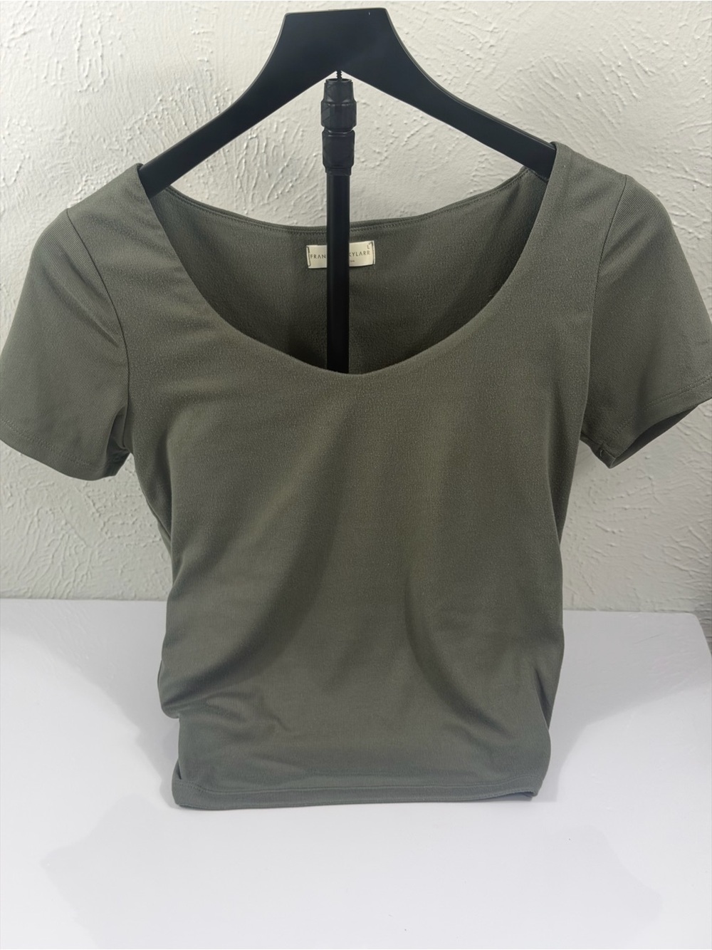 Frankee & Skylarr Olive Green Stretch Knit Top Women’s Large - Picture 2 of 6